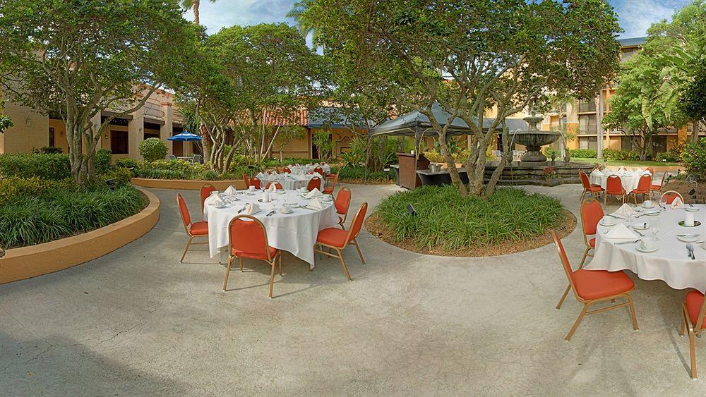 Courtyard By Marriott Myrtle Beach Barefoot Landing Briarcliffe Acres Exterior photo
